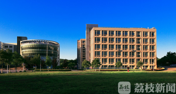 江苏大学与江苏科技大学，两所高校的探索与距离